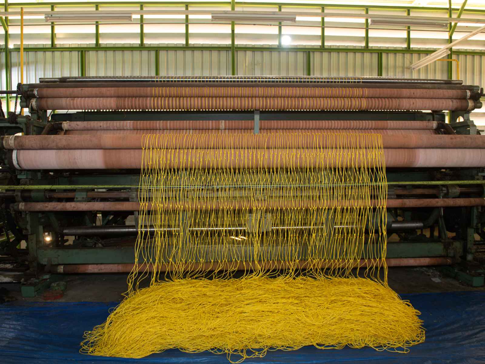 machine producing nylon netting