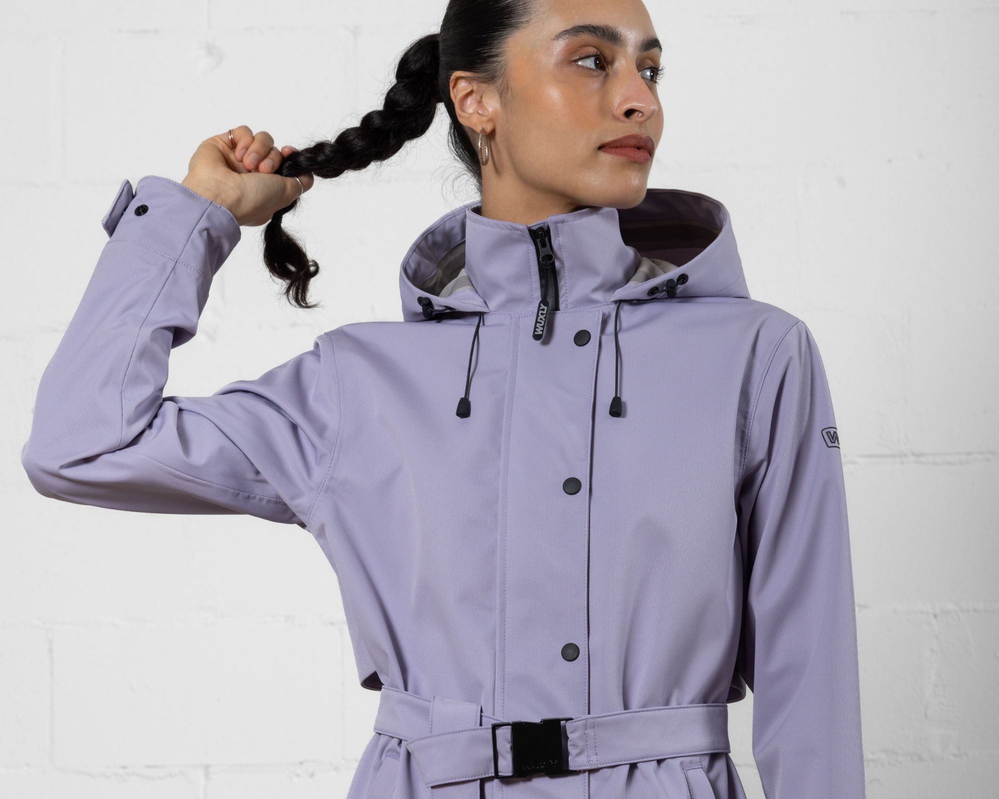 A lilac waterproof vegan Riverside trench jacket made from recycled plastic by Wuxly.
