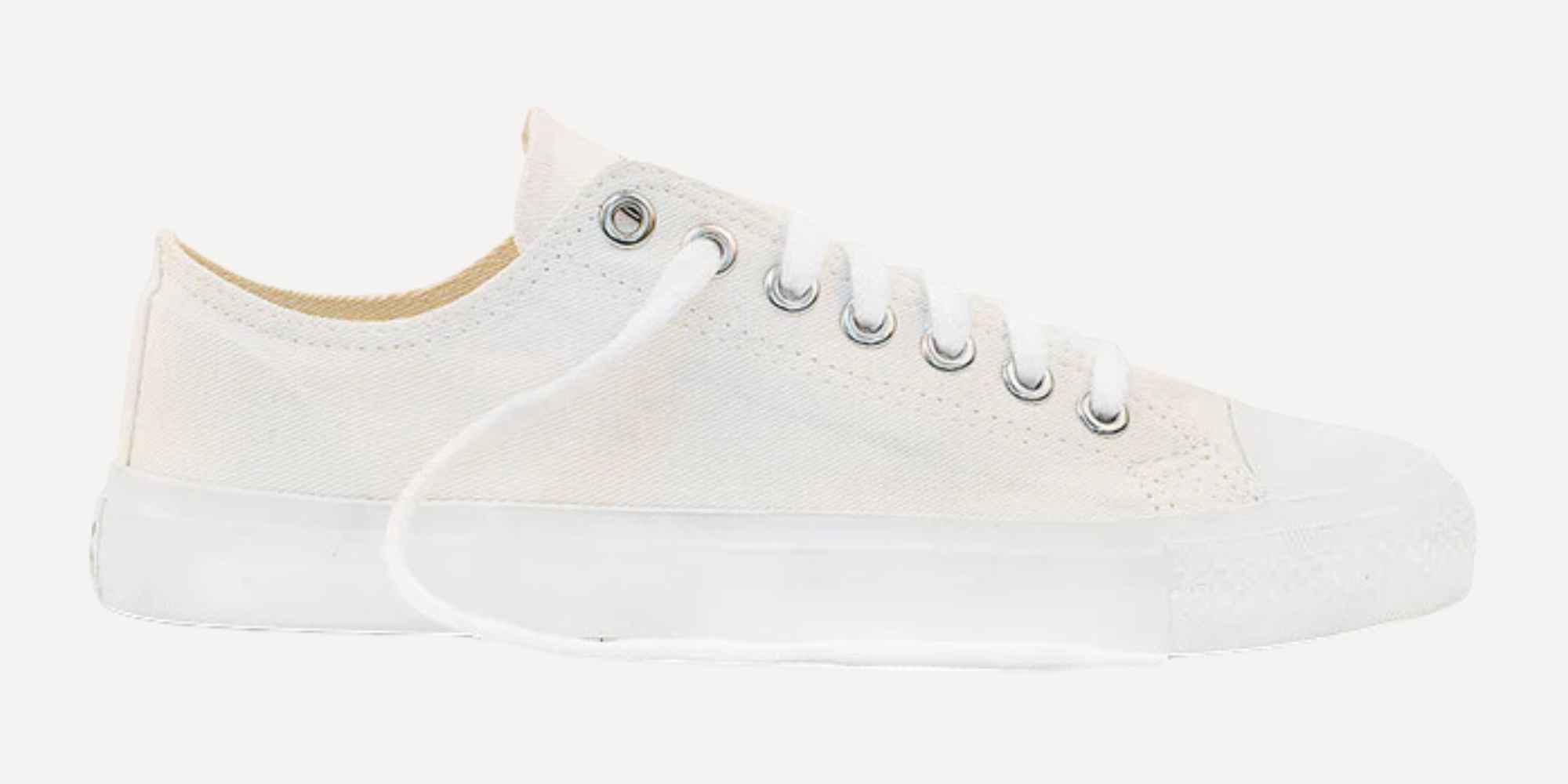 Beige and white lowtop sneakers