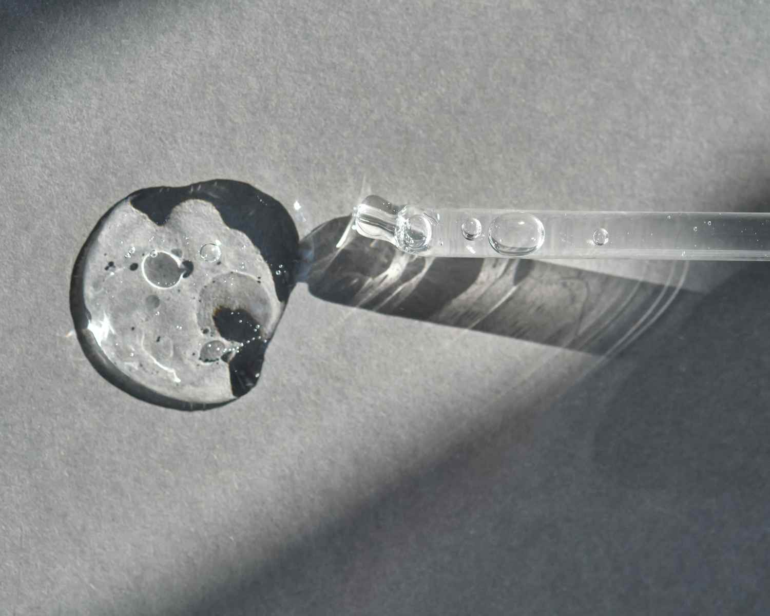 Fluid droplet with pipette