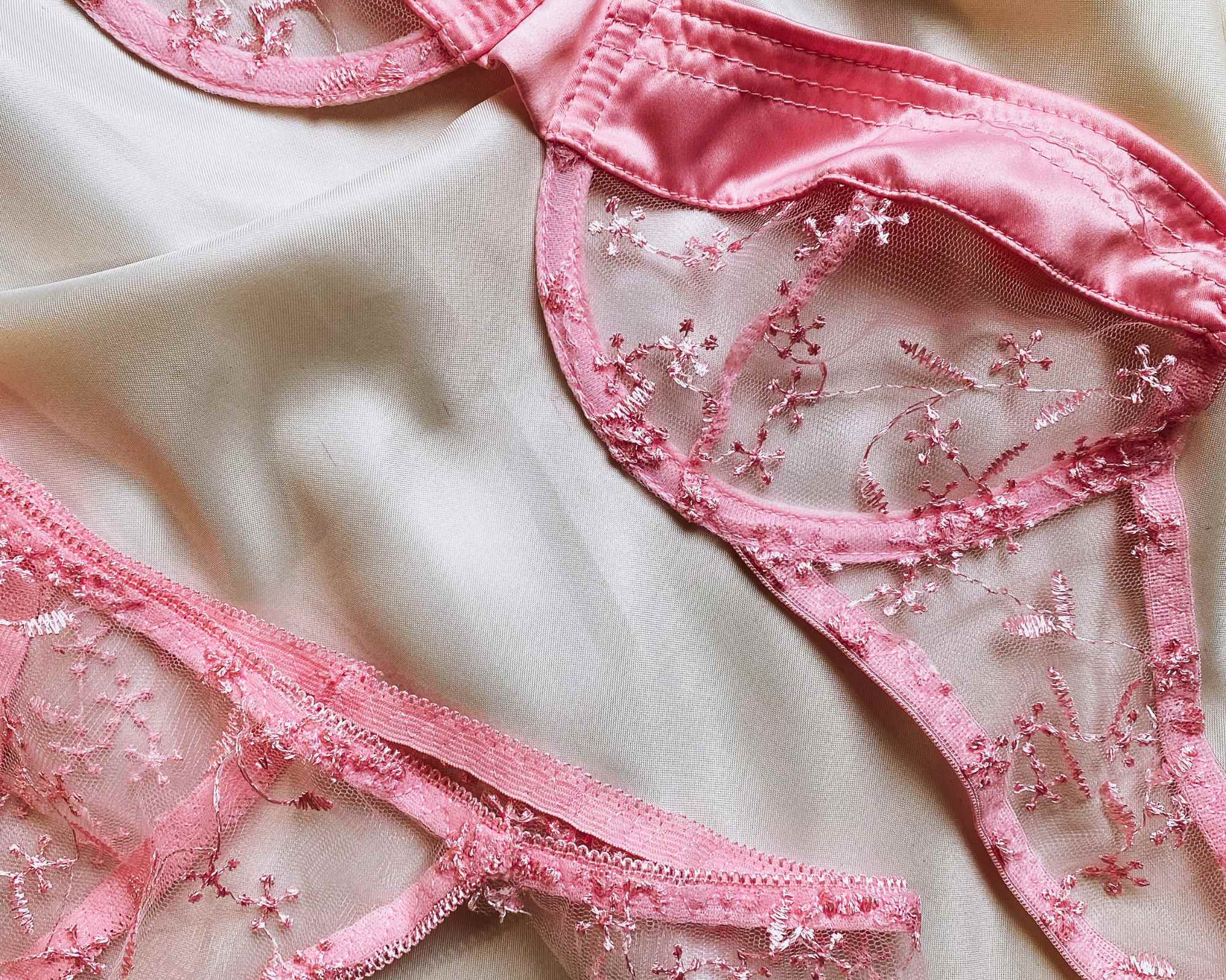 pink lingerie inspired by intimissimi