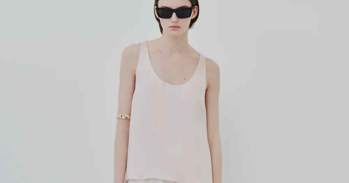 What Is Minimalist Fashion? The More Sustainable Approach to Dressing
